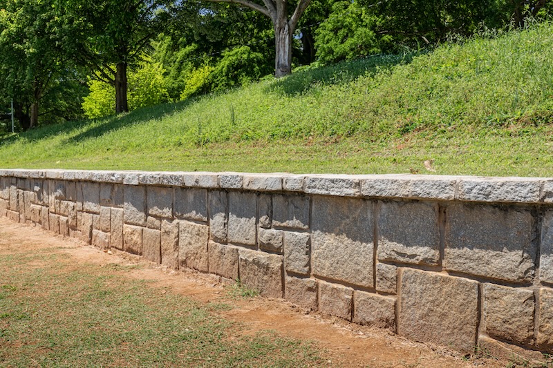 The Benefits of Building Retaining Walls for Your Property 